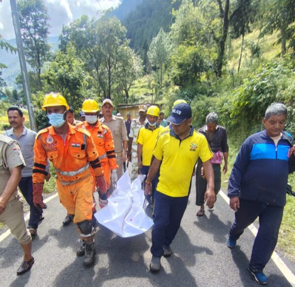 चमोली आपदा : नंदानगर में SDRF ने मलबे से बरामद किए पाँच शव