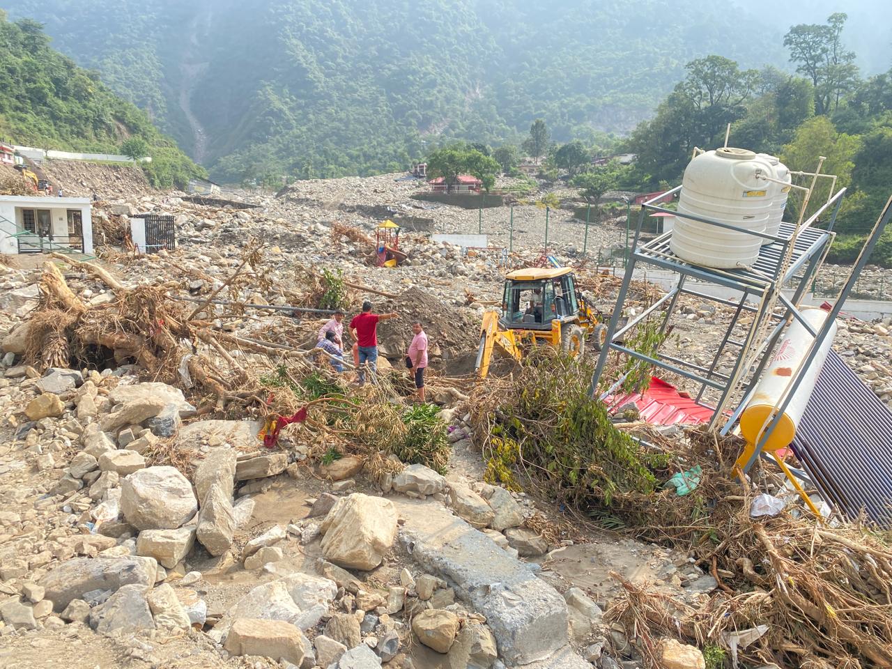 कार्लीगाड़ की काली रात : जान बच गई, जिंदगी बिखर गई
