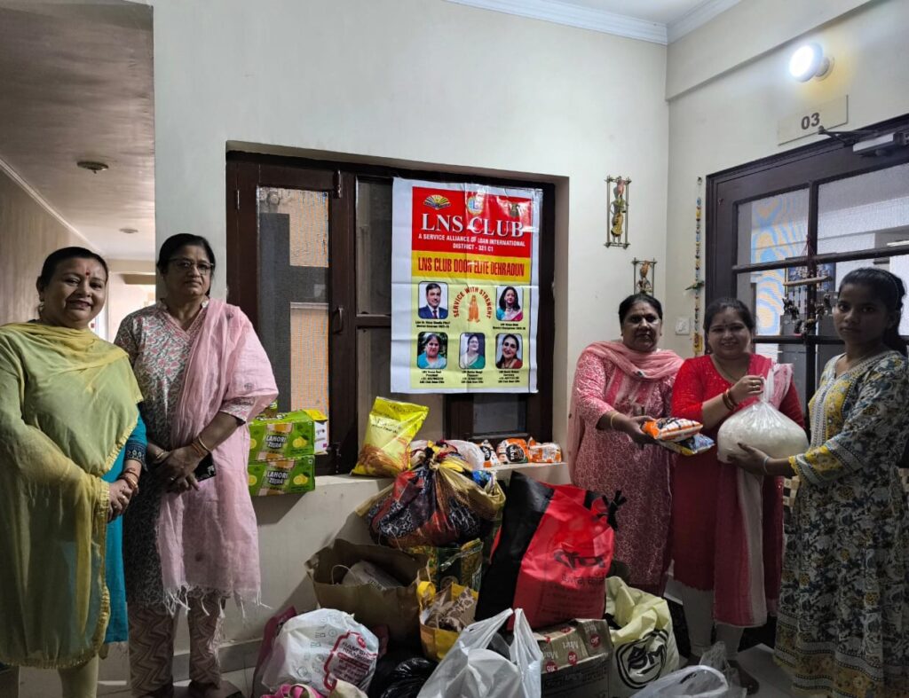 बाढ़ पीड़ितों की मदद को आगे आया एलएनएस क्लब दून एलीट