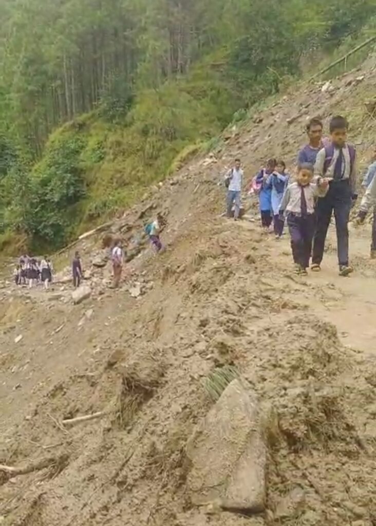 ‘नंदा पथ’ पर दरकते पहाड़ों ने बढ़ाई चुनौती